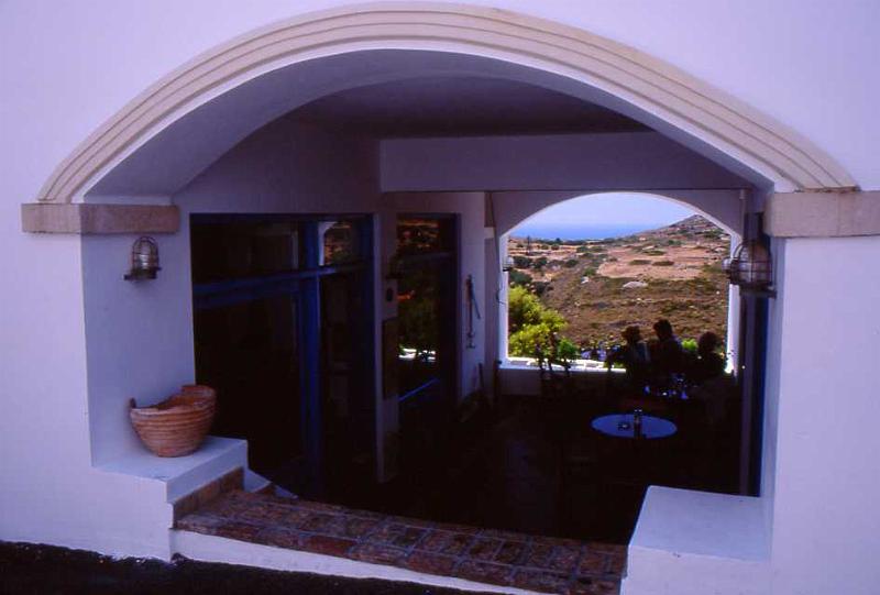 33-Kithira (kafenìon a Hora),13 luglio 1997.jpg